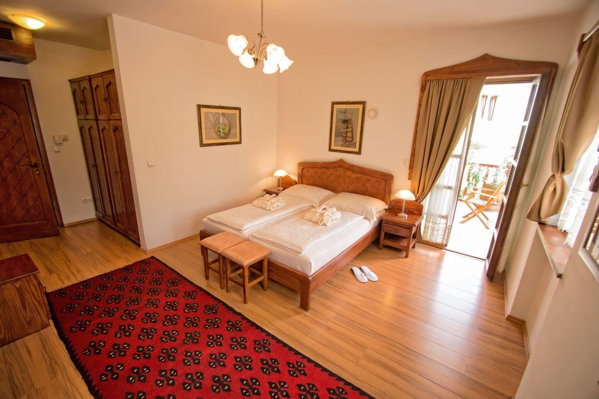 บูทิก โฮเต็ล โอลด์ ทาวน์ Hotel โมสตาร์ ภายนอก รูปภาพ