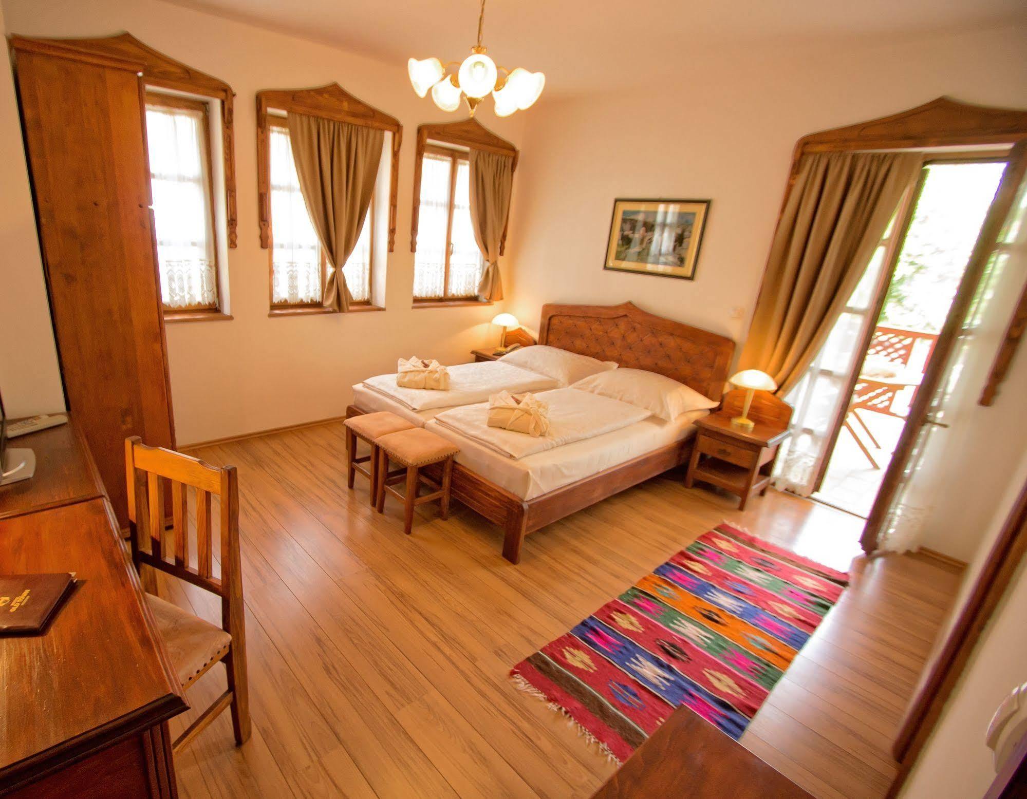 บูทิก โฮเต็ล โอลด์ ทาวน์ Hotel โมสตาร์ ภายนอก รูปภาพ